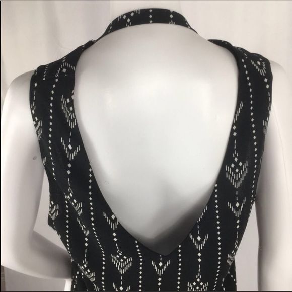 ASOS GOLDIE | Dream Team Shift Dress Aztek | Medium - Picture 6 of 12